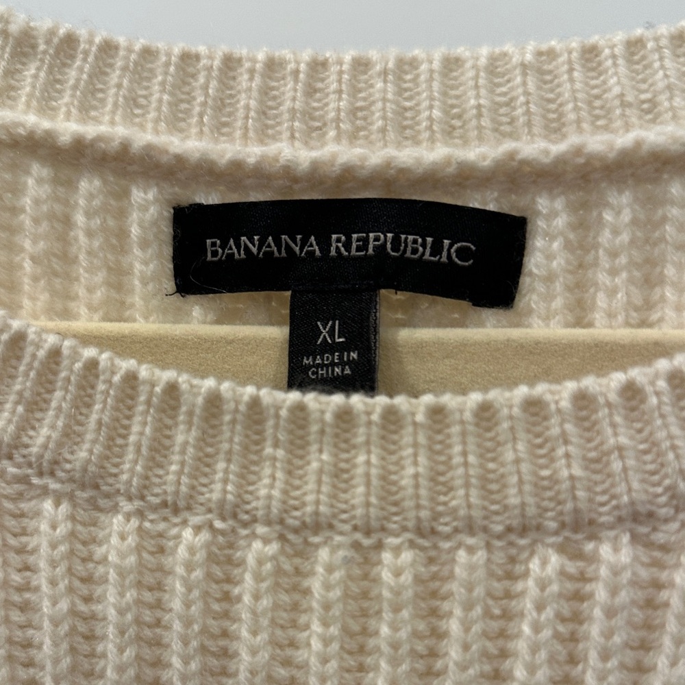 Banana Republic Women's Ivory Crew Neck Sweater